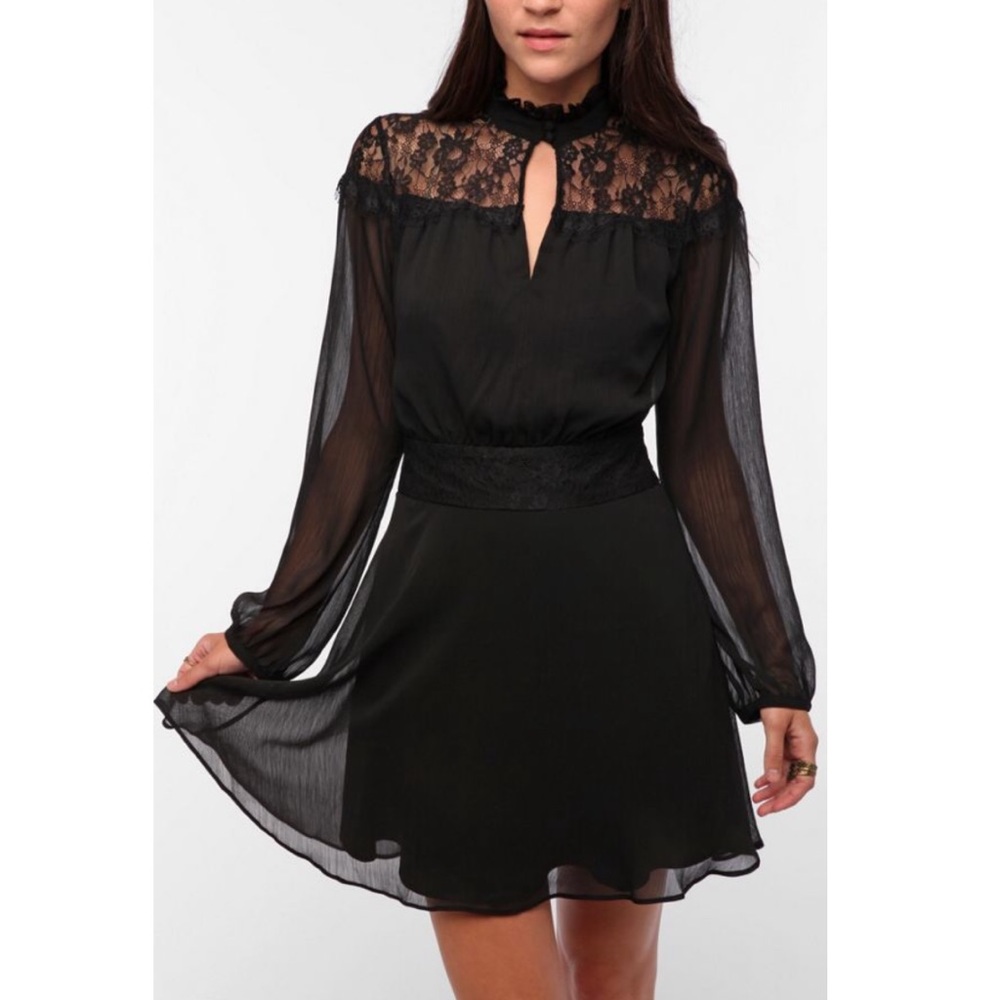 Dolce Vita Veronique Lace Dress in Black